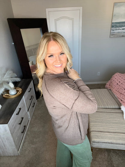 Simply Basic Ribbed Hacci Sweater in Mocha