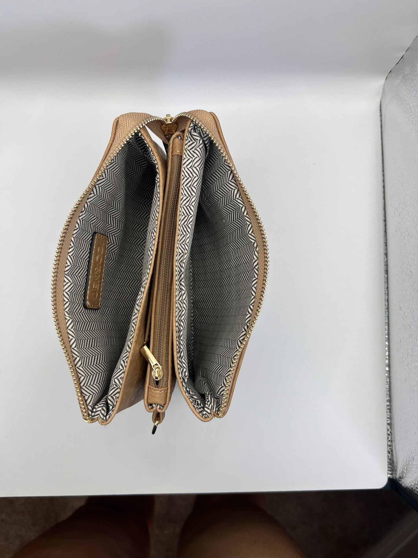 Riley Vegan Crossbody in Mocha